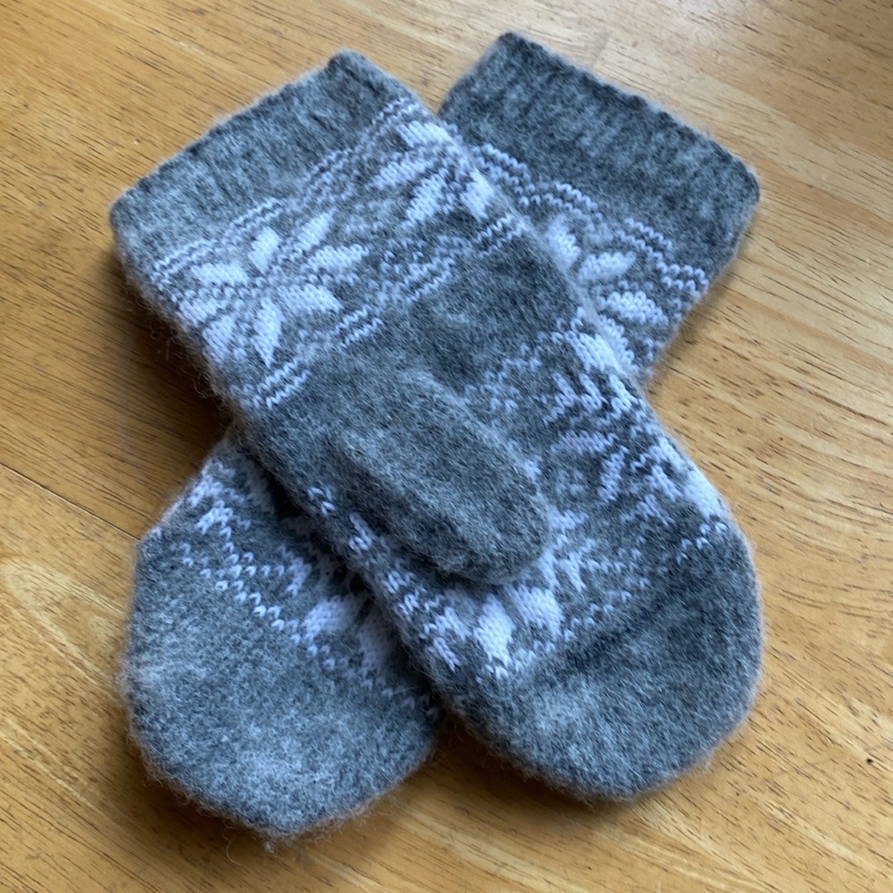 Gloves in good condition